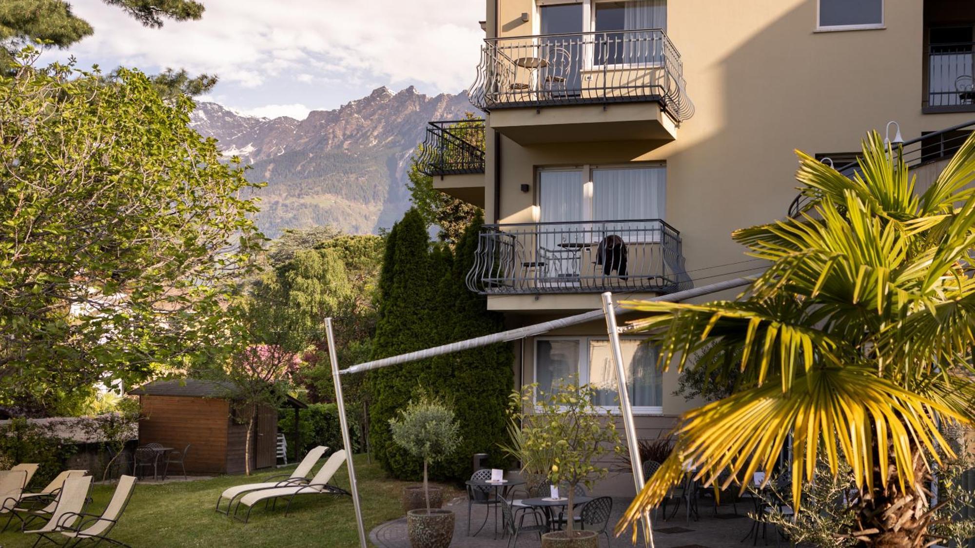 Hotel Villa Laurus Merano Exteriör bild
