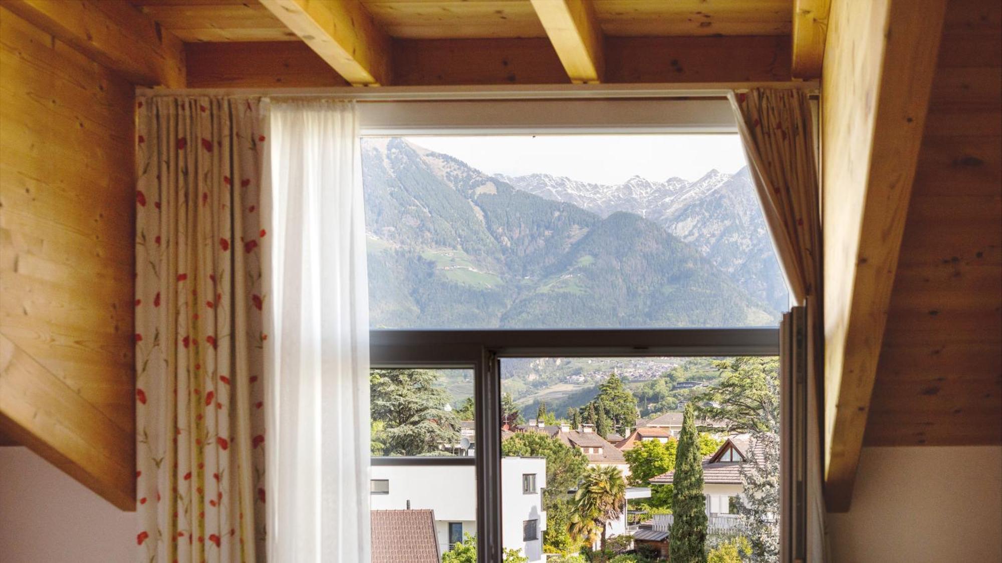 Hotel Villa Laurus Merano Exteriör bild