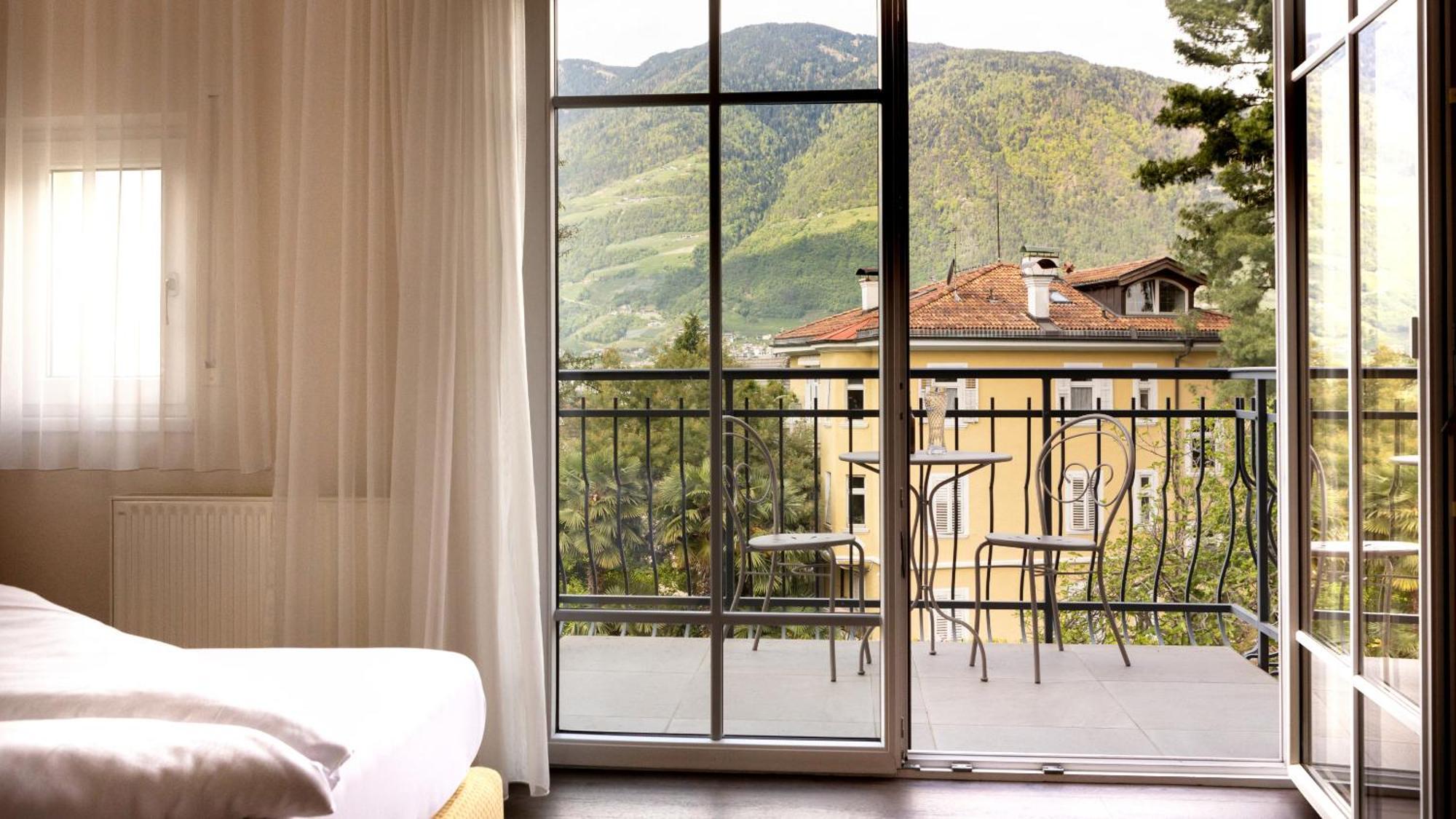 Hotel Villa Laurus Merano Exteriör bild