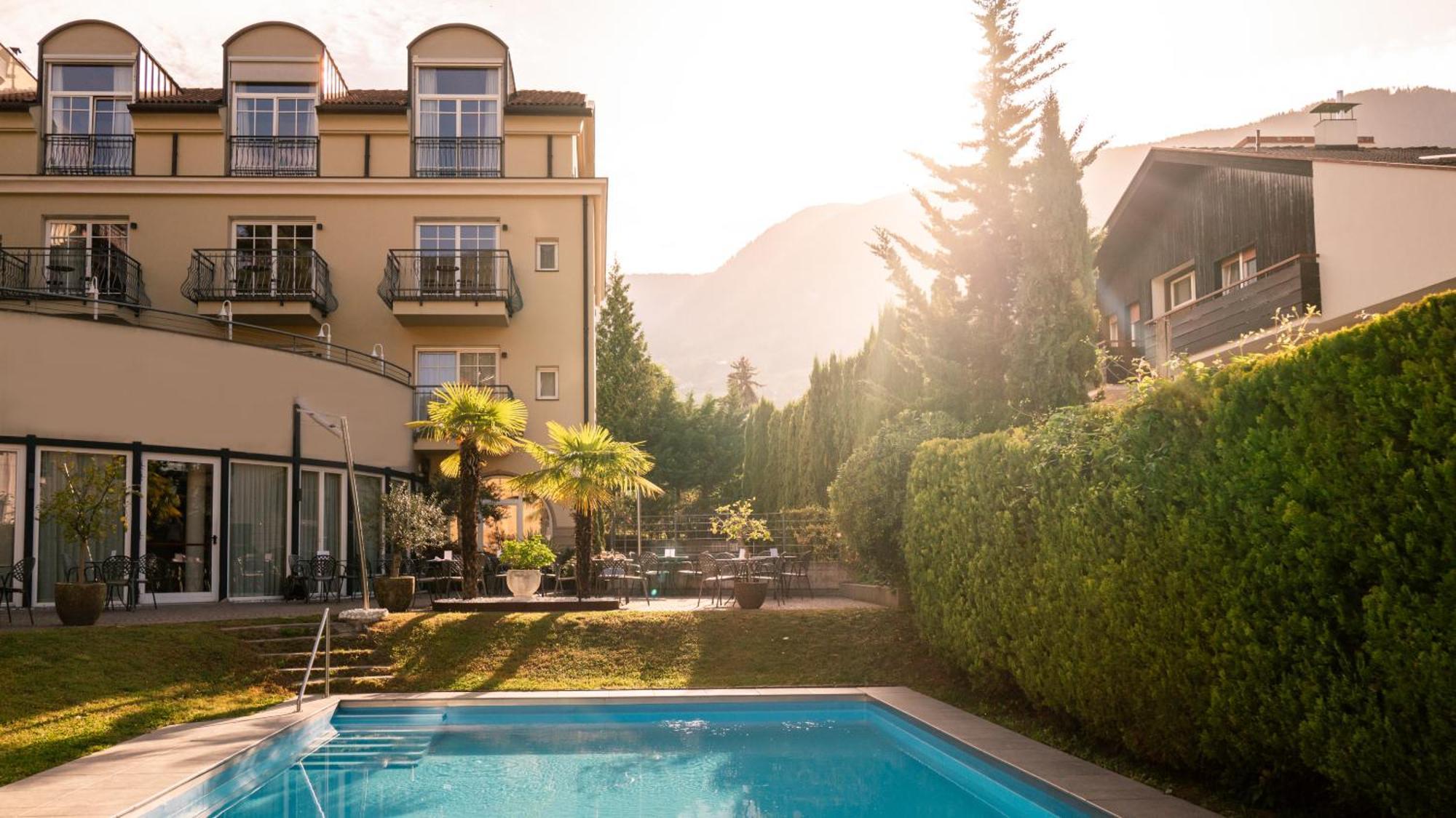 Hotel Villa Laurus Merano Exteriör bild