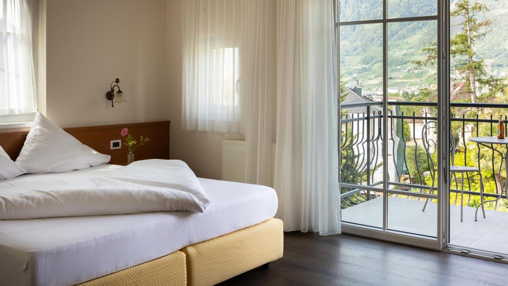 Hotel Villa Laurus Merano Exteriör bild