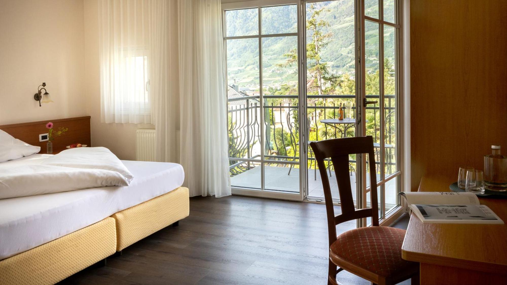 Hotel Villa Laurus Merano Exteriör bild